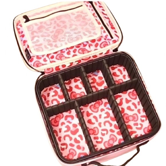 NEW Hello Kitty By Impressions Vanity Hello Kitty Pink Animal Cosmetics Bag - Picture 8 of 12